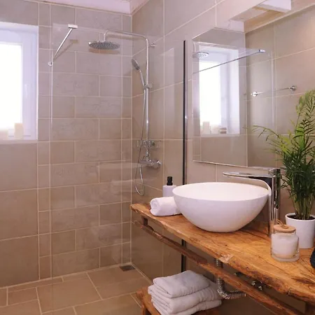 Holiday home Estia - Private Jacuzzi Next To The