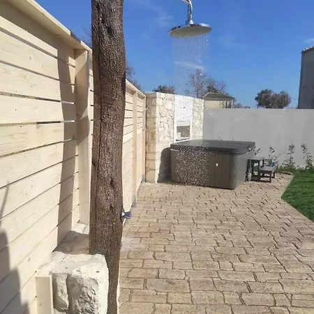 Holiday home Estia - Private Jacuzzi Next To The