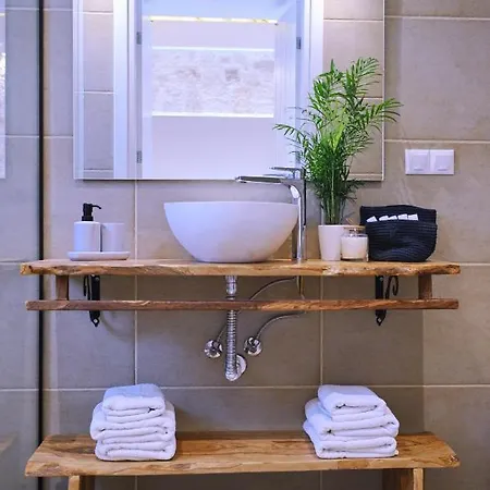 Estia - Private Jacuzzi Next To The * آغيوس غيوريوس