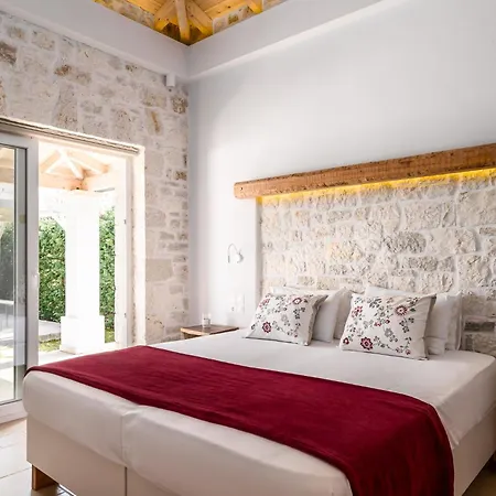 Estia With Outdoor Hot Tub - Next To The * Agios Georgios (Corfu)