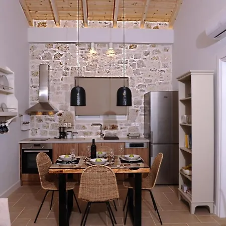 Estia - Private Jacuzzi Next To The * Agios Georgios (Corfu)