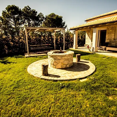 Estia - Private Jacuzzi Next To The Agios Georgios (Corfu)